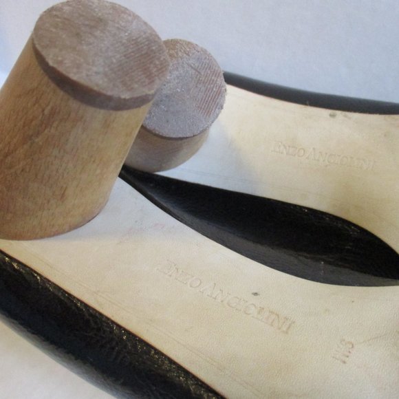 *Enzo Angiolini Black Patent Crinkle 'Probably' Round Toe Pumps - Picture 9 of 9